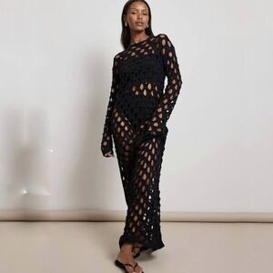 ISO Na-Kd hole knitted maxi dress